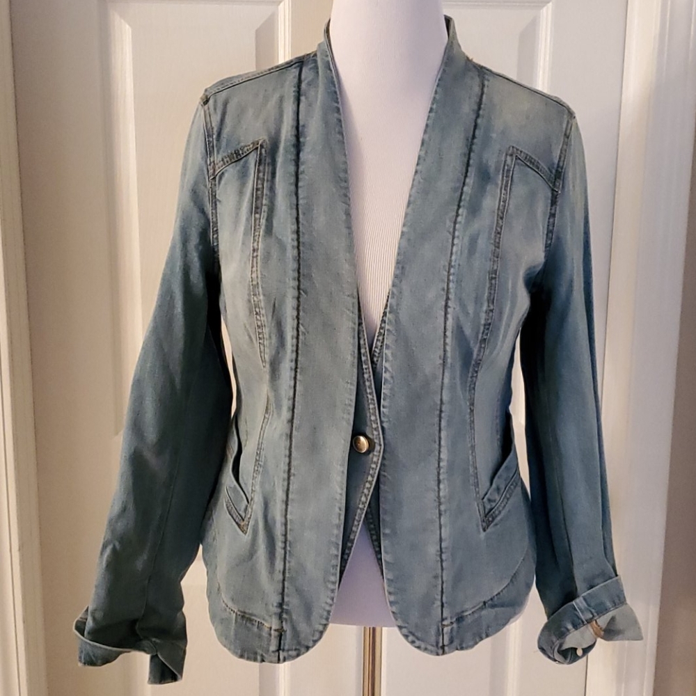 Cabi jean jacket size L I New with tags